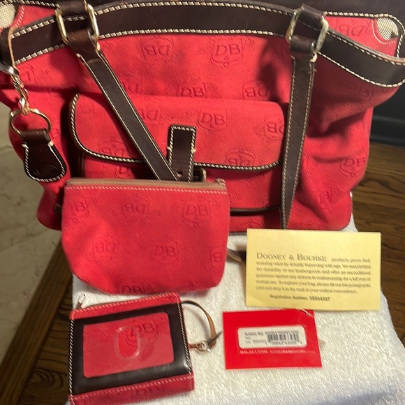 Dooney & Bourke Handbags - Dooney & Bourke Signature Fabric Top Zipper Tote